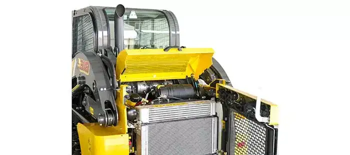engine-300-series-skid-steer-01