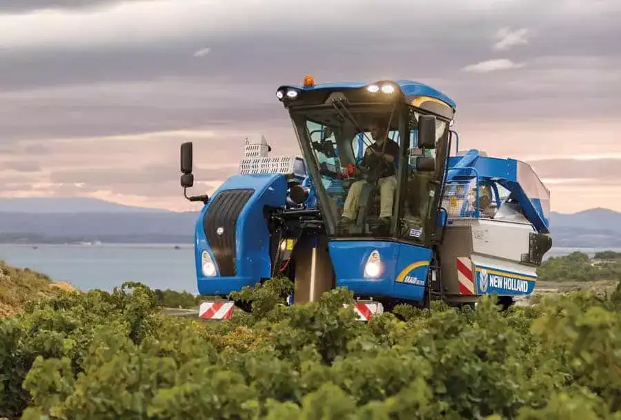braud-compact-series-grape-harvesters-gallery-01