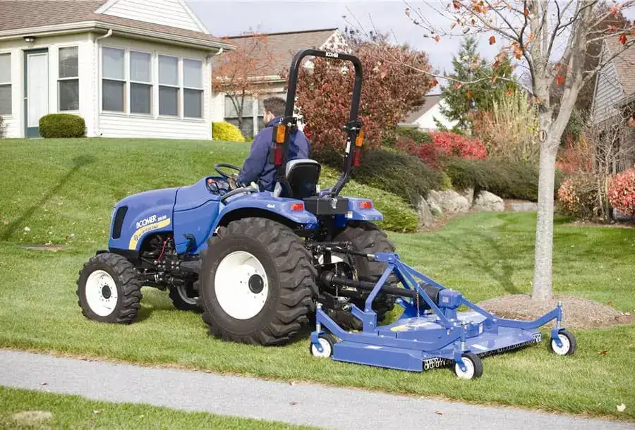 Rear-Mount Finish Mowers - Media Gallery