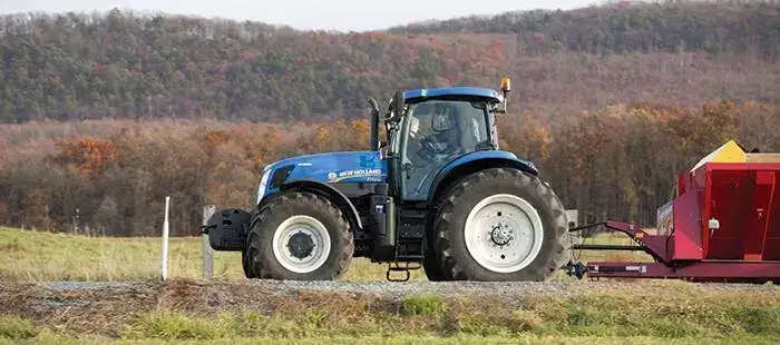 t7-tier-4b-hydraulics-and-hitch-01
